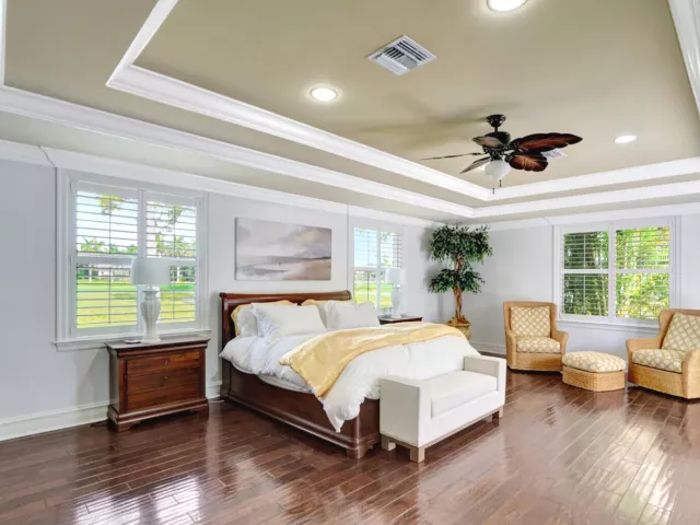 5-bedroom home for sale in West Palm Beach - 7903 Ironhorse Boulevard - MondialRealty