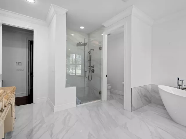 5-bedroom home for sale in West Palm Beach - 7903 Ironhorse Boulevard - MondialRealty