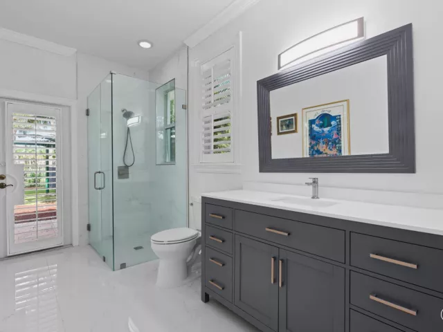 5-bedroom home for sale in West Palm Beach - 7903 Ironhorse Boulevard - MondialRealty