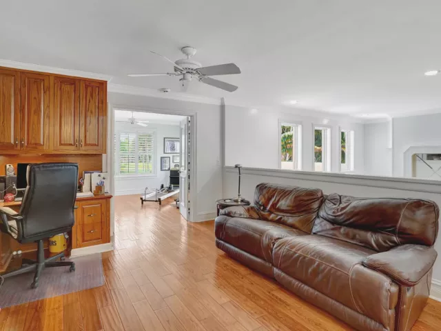 5-bedroom home for sale in West Palm Beach - 7903 Ironhorse Boulevard - MondialRealty