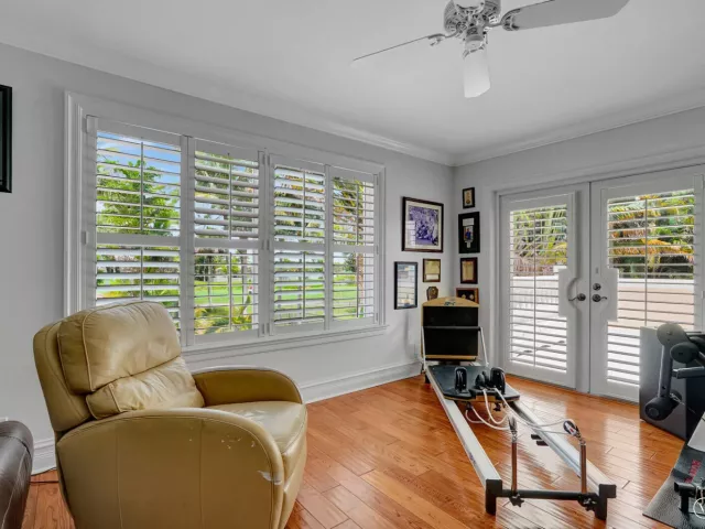 5-bedroom home for sale in West Palm Beach - 7903 Ironhorse Boulevard - MondialRealty