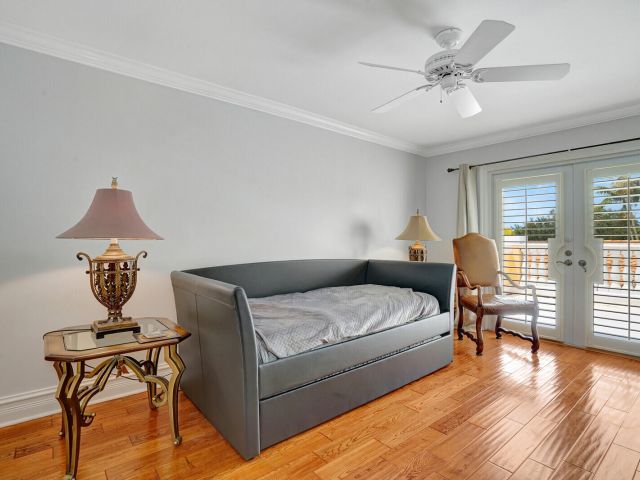 5-bedroom home for sale in West Palm Beach - 7903 Ironhorse Boulevard - MondialRealty