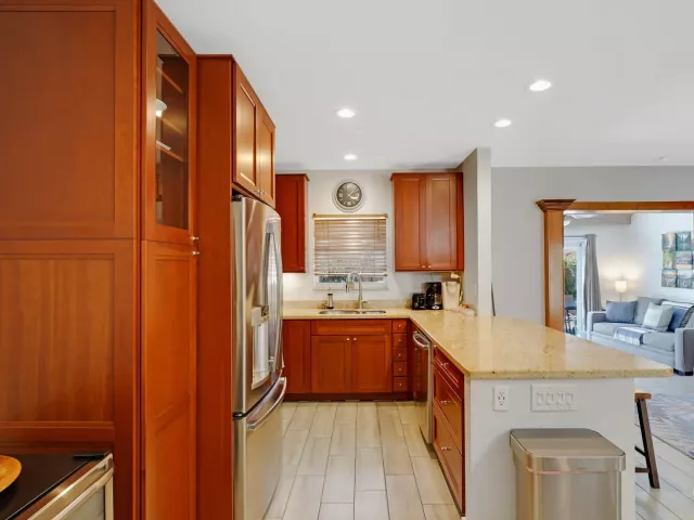 3-bedroom home for rent in Wilton Manors - 401 NW 21ST Court - MondialRealty
