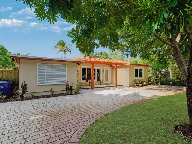 3-bedroom home for rent in Wilton Manors - 401 NW 21ST Court - MondialRealty