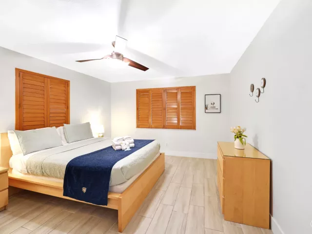 3-bedroom home for rent in Wilton Manors - 401 NW 21ST Court - MondialRealty