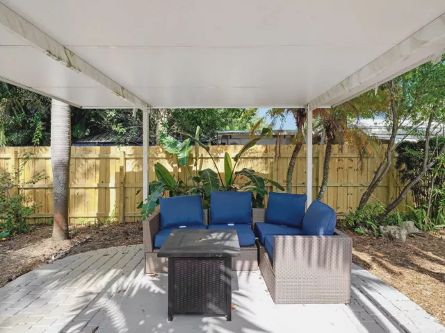 3-bedroom home for rent in Wilton Manors - 401 NW 21ST Court - MondialRealty