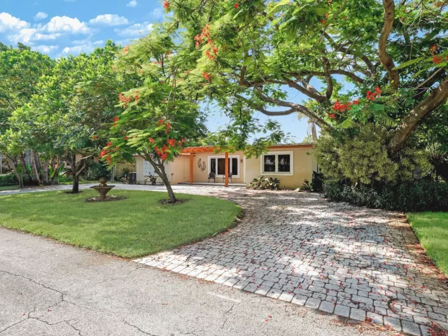 3-bedroom home for rent in Wilton Manors - 401 NW 21ST Court - MondialRealty