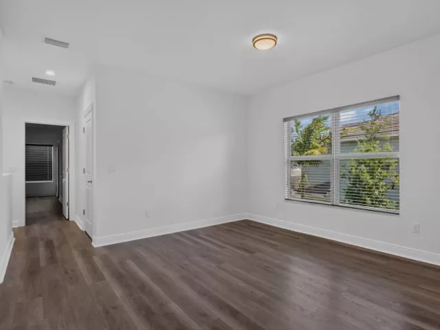 3-bedroom home for sale in Deerfield Beach - 543 Parsons Way - MondialRealty