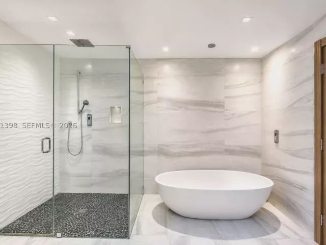 4-bedroom home for sale in Miami Beach - 455 E Dilido Dr - MondialRealty