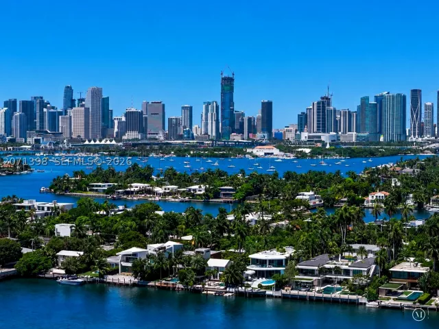4-bedroom home for sale in Miami Beach - 455 E Dilido Dr - MondialRealty