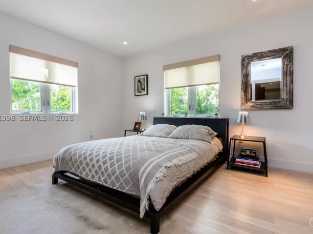 4-bedroom home for sale in Miami Beach - 455 E Dilido Dr - MondialRealty