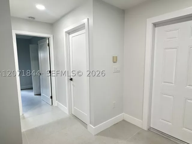 3-bedroom home for rent in Doral - 5768 NW 98th Pl 0 - MondialRealty