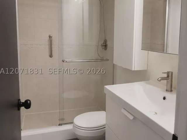 4-bedroom home for rent in North Miami Beach - 3600 NE 167th St 19 - MondialRealty