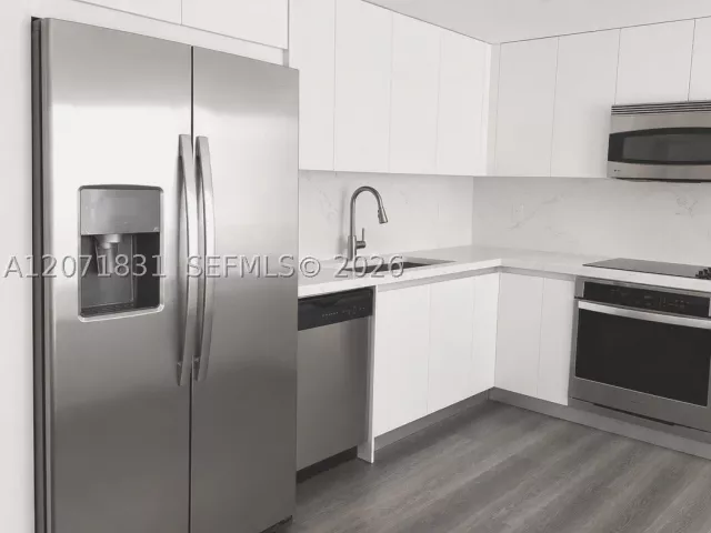 4-bedroom home for rent in North Miami Beach - 3600 NE 167th St 19 - MondialRealty