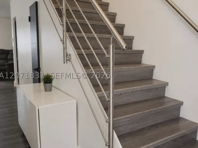 4-bedroom home for rent in North Miami Beach - 3600 NE 167th St 19 - MondialRealty