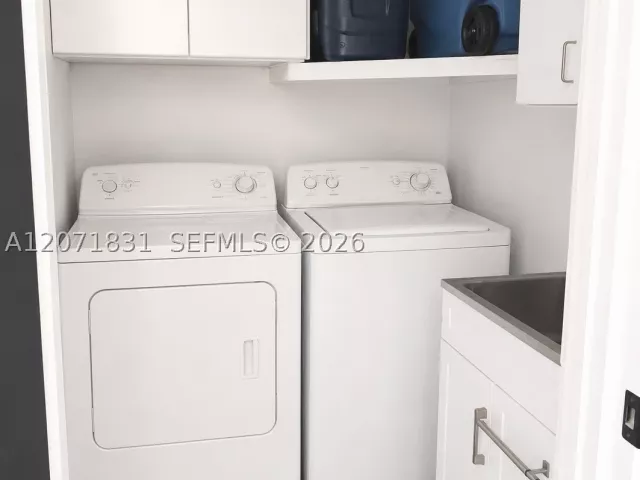 4-bedroom home for rent in North Miami Beach - 3600 NE 167th St 19 - MondialRealty