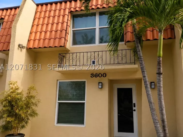 4-bedroom home for rent in North Miami Beach - 3600 NE 167th St 19 - MondialRealty