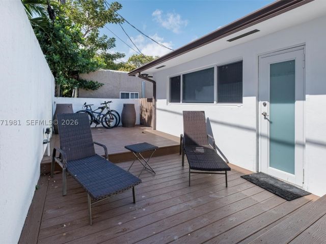 3-bedroom home for rent in Miami - 2430 SW 22nd Ter - MondialRealty