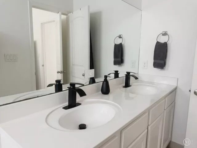 3-bedroom home for rent in Pompano Beach - 1091 NW 33RD Street - MondialRealty