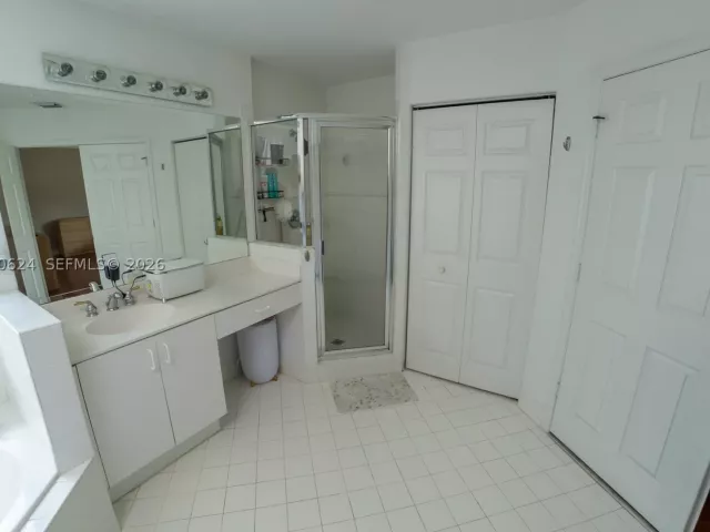 4-bedroom home for rent in Doral - 7333 NW 113th Ct 7333 - MondialRealty