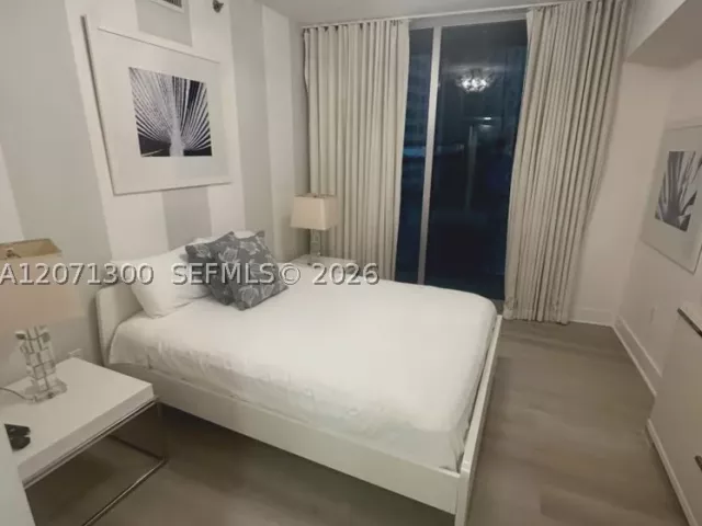 2-bedroom condo for rent in Miami - 485 Brickell Ave 1908 - MondialRealty