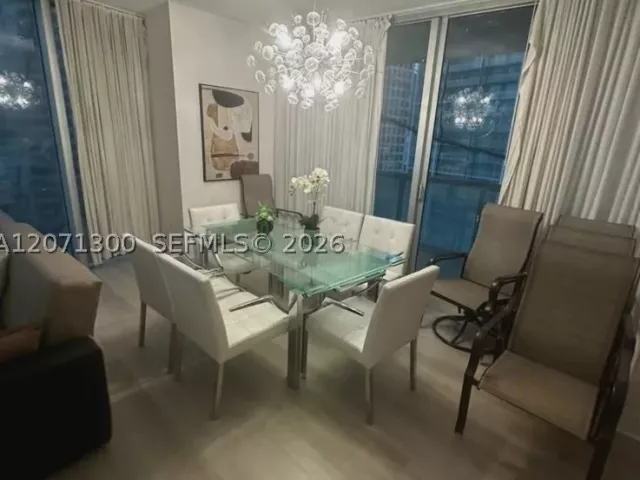 2-bedroom condo for rent in Miami - 485 Brickell Ave 1908 - MondialRealty
