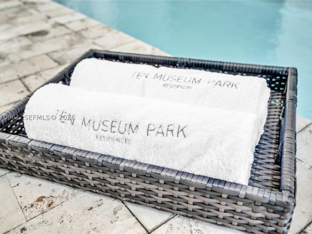 2-bedroom condo for sale in Miami - 1040 Biscayne Blvd 2603 - MondialRealty