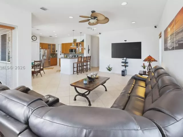 4-bedroom home for sale in Homestead - 16900 SW 296th St - MondialRealty