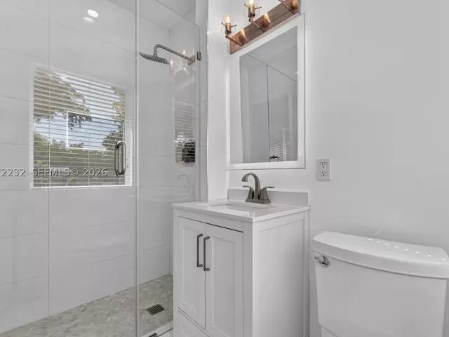 3-bedroom home for rent in North Miami - 12140 NE Miami Ct - MondialRealty