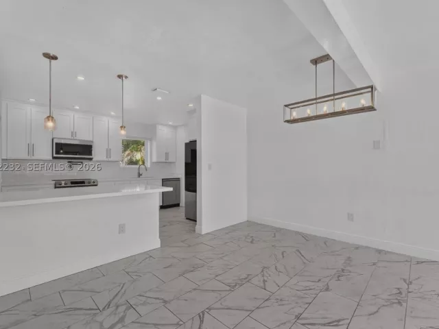 3-bedroom home for rent in North Miami - 12140 NE Miami Ct - MondialRealty