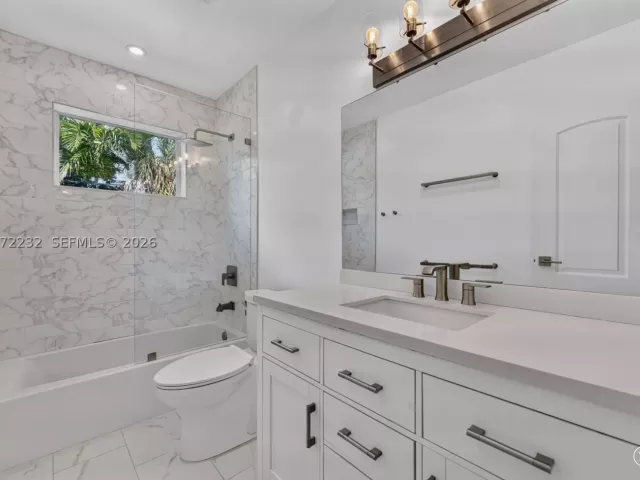3-bedroom home for rent in North Miami - 12140 NE Miami Ct - MondialRealty