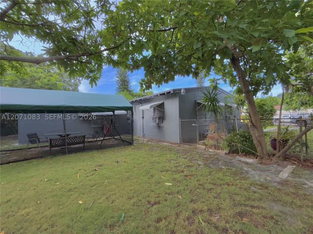 2-bedroom home for sale in North Miami - 12550 NW 1st Ave - MondialRealty