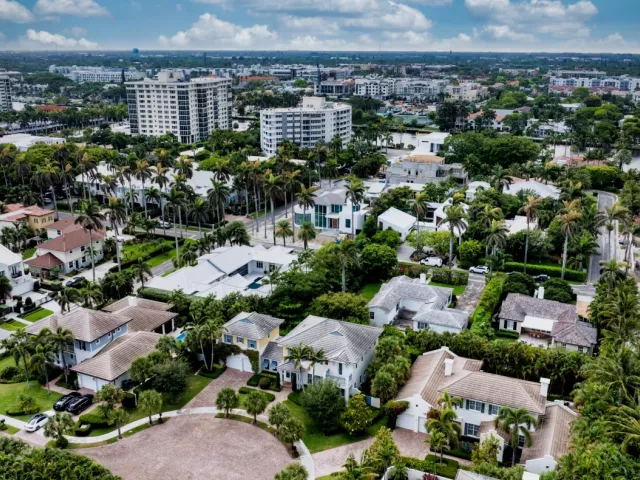 4-bedroom home for sale in Delray Beach - 110 SEA Lane - MondialRealty