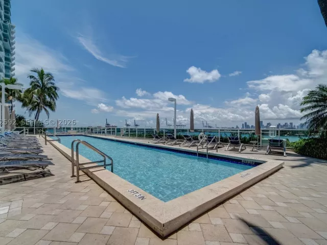 2-bedroom condo for sale in Miami Beach - 650 West Ave 709 - MondialRealty