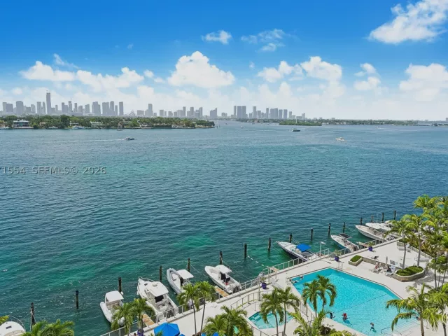 1-bedroom condo for sale in Miami Beach - 800 West Ave 917 - MondialRealty