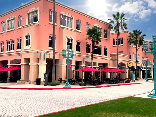 3-bedroom home for sale in Boca Raton - 7795 LA CORNICHE Circle - MondialRealty