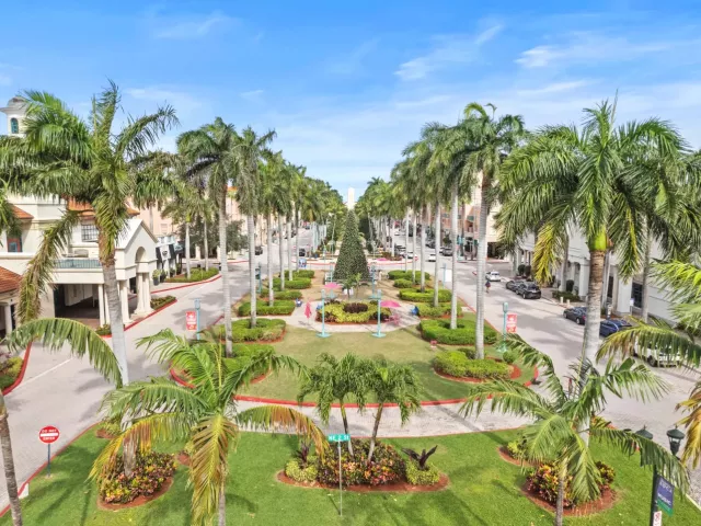 3-bedroom home for sale in Boca Raton - 7795 LA CORNICHE Circle - MondialRealty