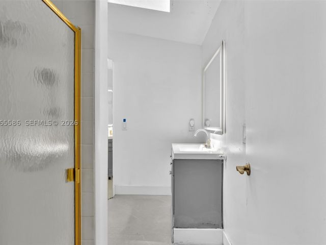 3-bedroom home for sale in Hollywood - 1943 Rodman St - MondialRealty