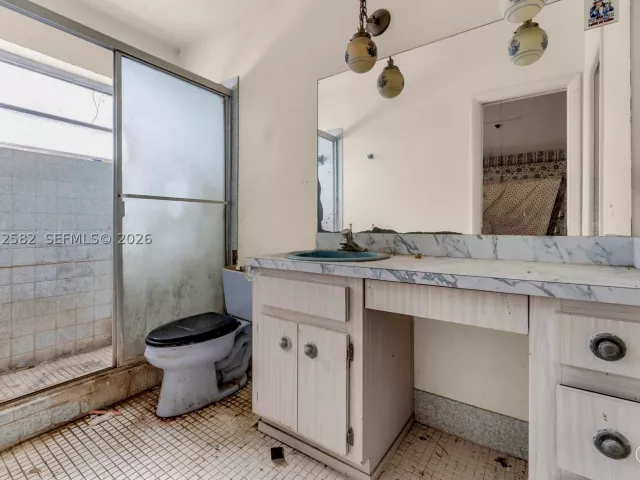 3-bedroom home for sale in Miami - 22775 SW 182nd Ave - MondialRealty