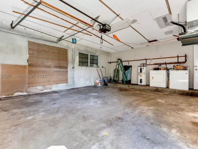 3-bedroom home for sale in Miami - 22775 SW 182nd Ave - MondialRealty