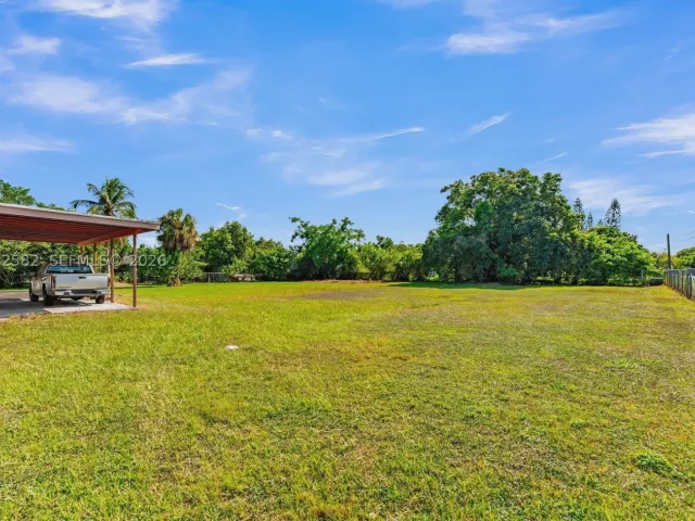 3-bedroom home for sale in Miami - 22775 SW 182nd Ave - MondialRealty