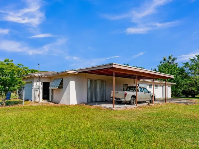 3-bedroom home for sale in Miami - 22775 SW 182nd Ave - MondialRealty