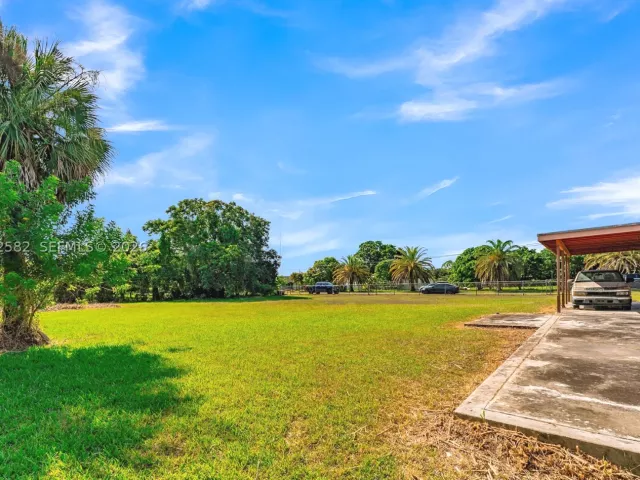 3-bedroom home for sale in Miami - 22775 SW 182nd Ave - MondialRealty