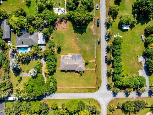 3-bedroom home for sale in Miami - 22775 SW 182nd Ave - MondialRealty