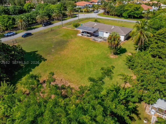 3-bedroom home for sale in Miami - 22775 SW 182nd Ave - MondialRealty