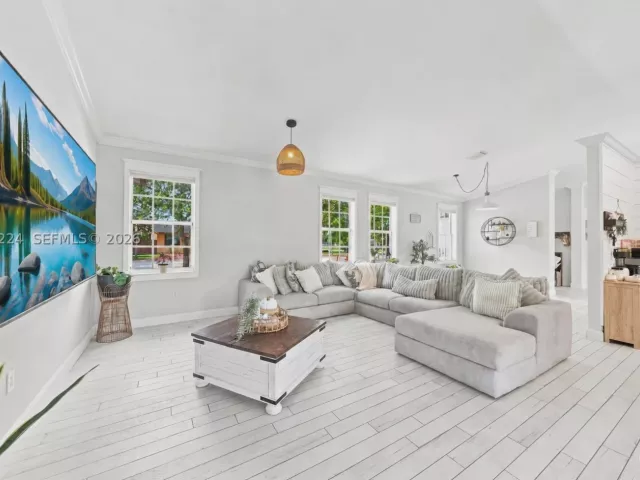 4-bedroom home for sale in Homestead - 18791 SW 356th St - MondialRealty