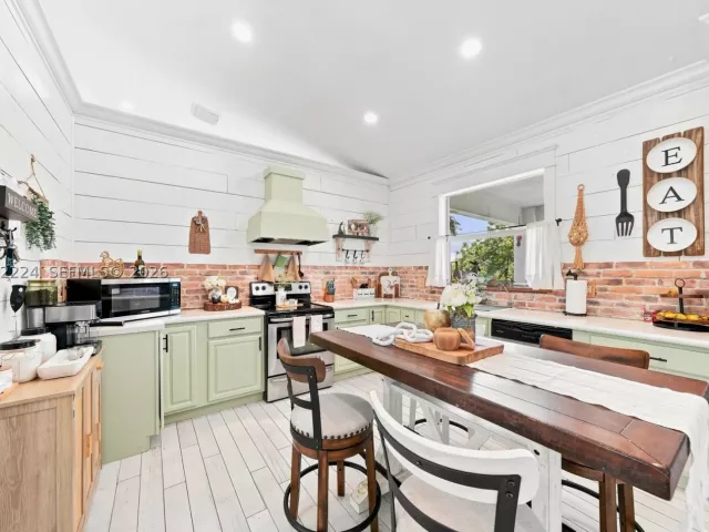4-bedroom home for sale in Homestead - 18791 SW 356th St - MondialRealty