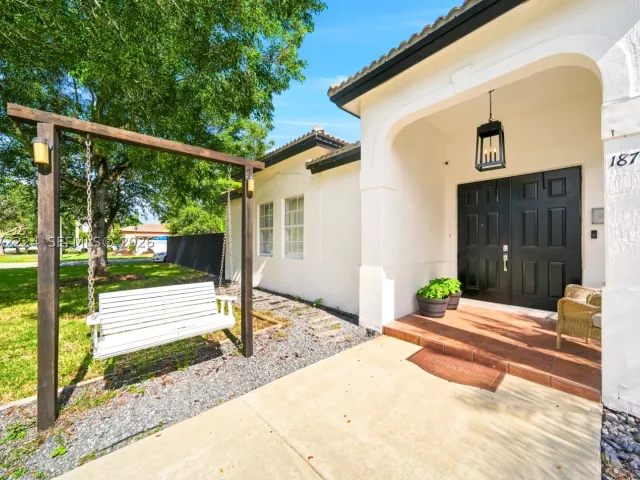 4-bedroom home for sale in Homestead - 18791 SW 356th St - MondialRealty