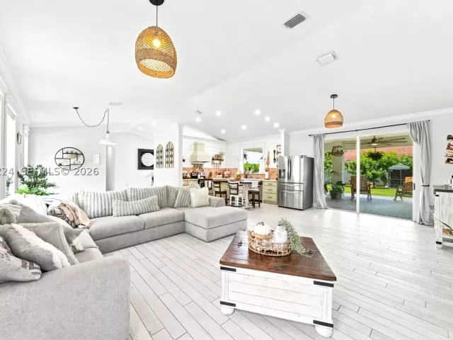 4-bedroom home for sale in Homestead - 18791 SW 356th St - MondialRealty