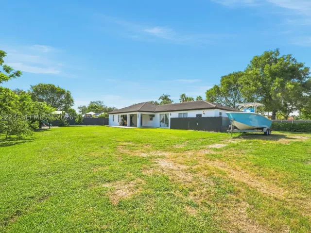 4-bedroom home for sale in Homestead - 18791 SW 356th St - MondialRealty